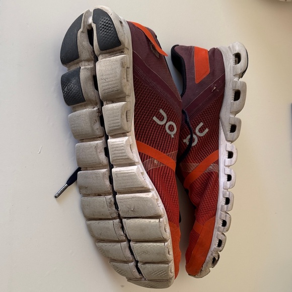 ONS RUNNING SHOES Red/Orange and Black Athletic Shoes - Picture 3 of 3